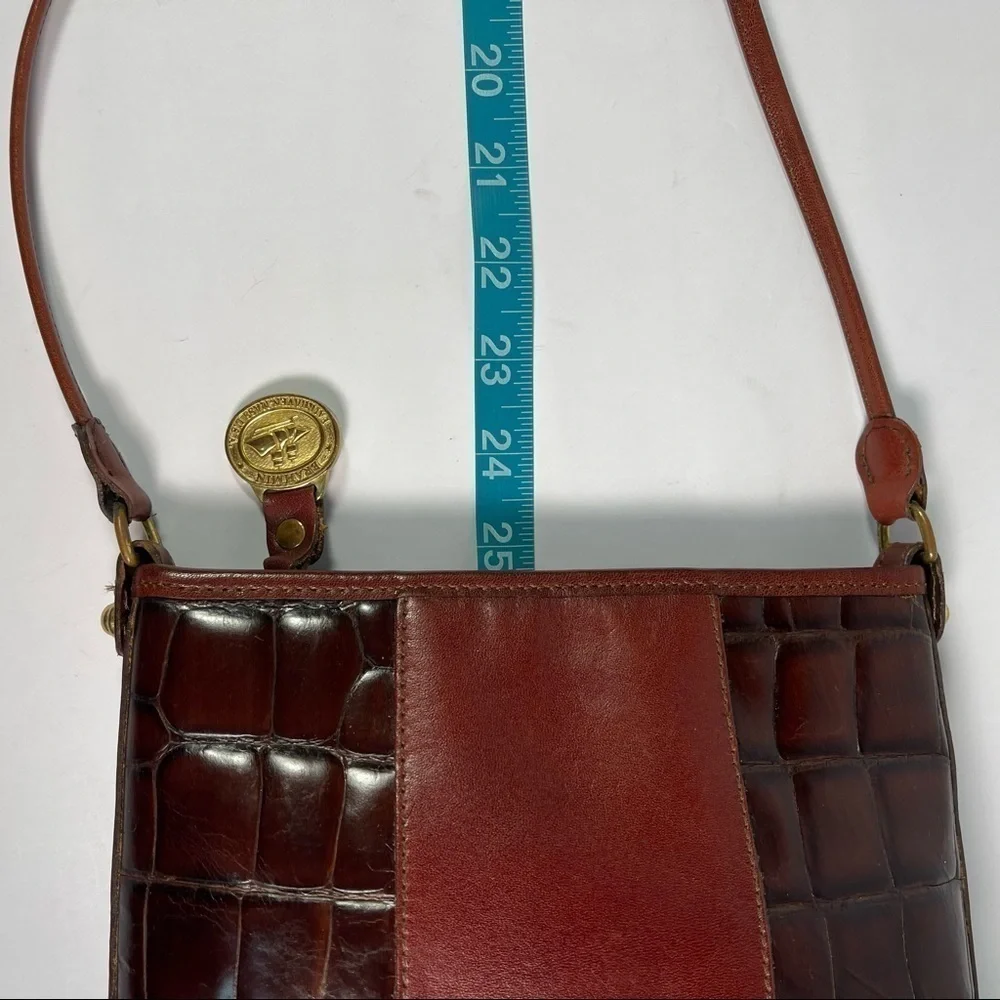 Vintage Brahmin Croc Embossed Leather Bag Brass Hardware Shoulder Purse